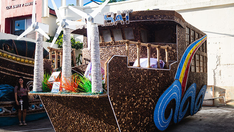 Parade Float Decorating Tips for Schools